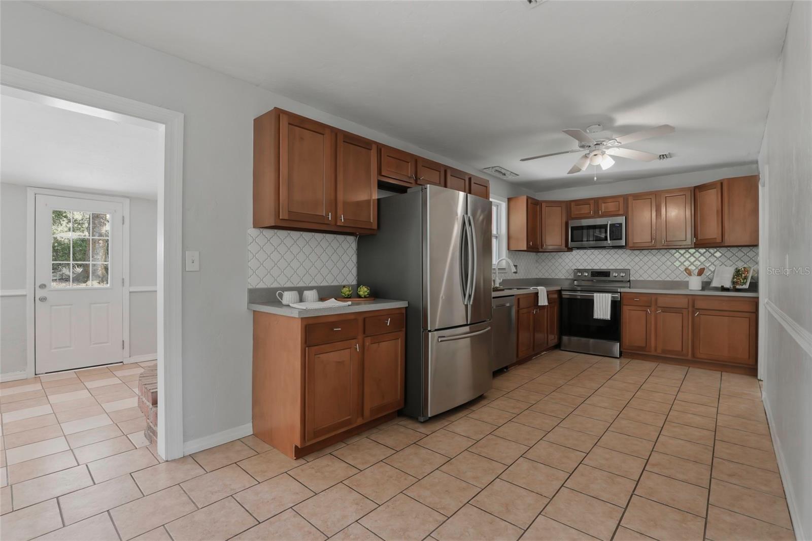 Image 7 of 32 For 3921 14th Terrace