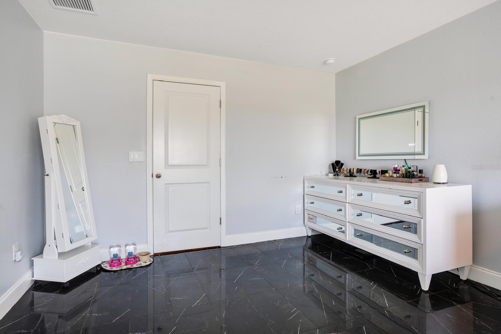 Image 14 of 42 For 4583 27th Street