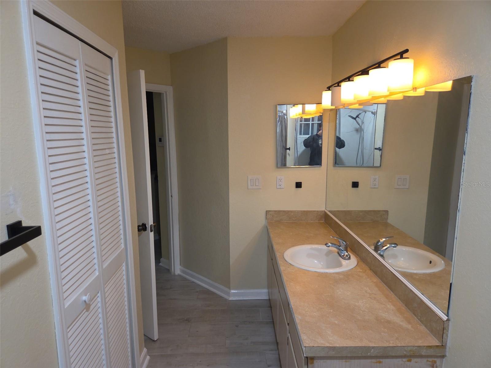 Image 20 of 25 For 3705 27th Street 422