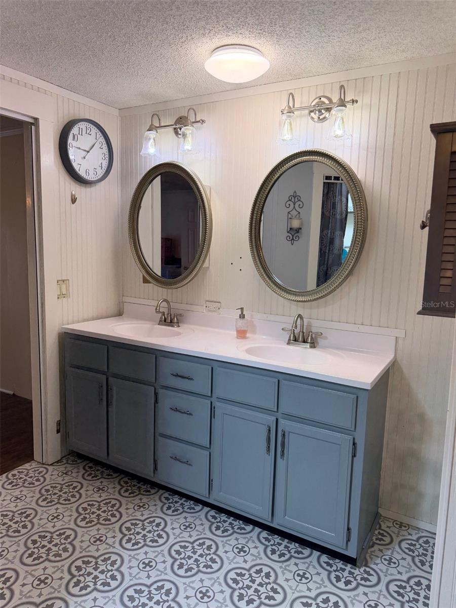 Image 15 of 37 For 14790 72nd Court