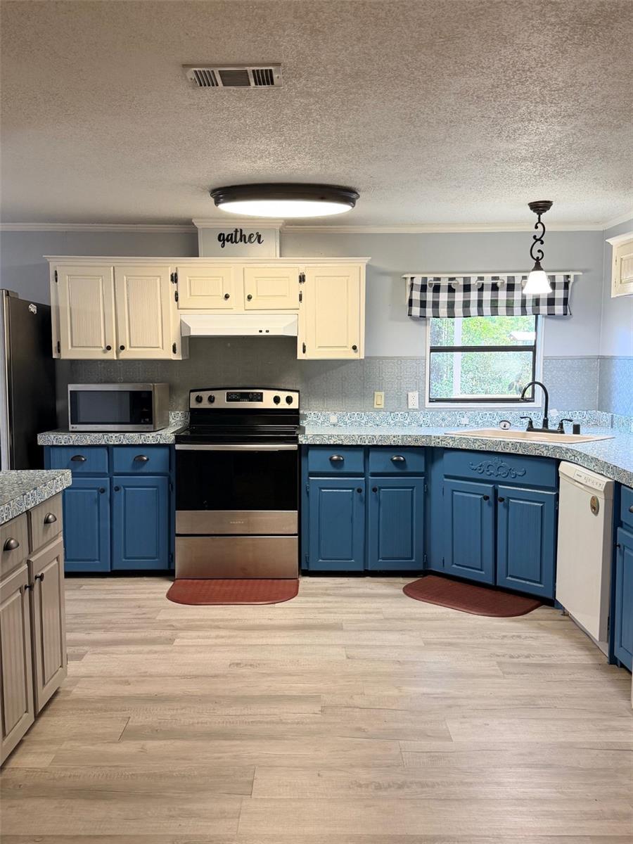 Image 9 of 37 For 14790 72nd Court