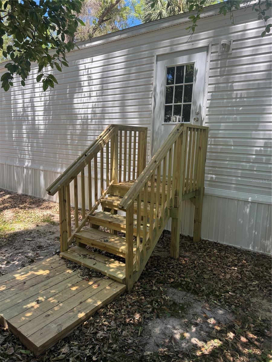 Image 10 of 35 For 8630 82nd Terrace