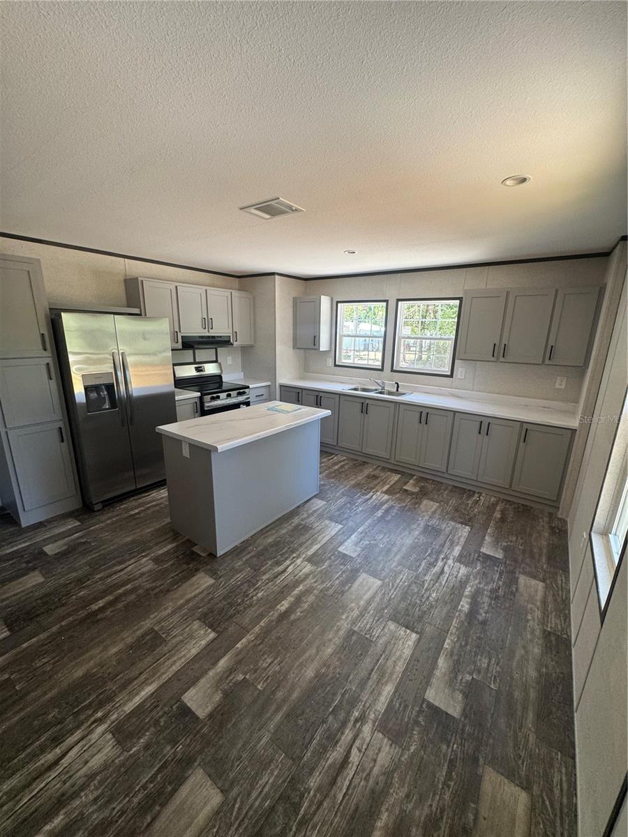 Image 2 of 35 For 8630 82nd Terrace