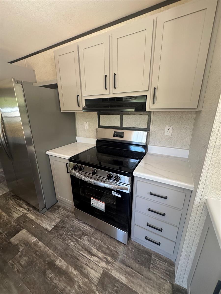 Image 3 of 35 For 8630 82nd Terrace