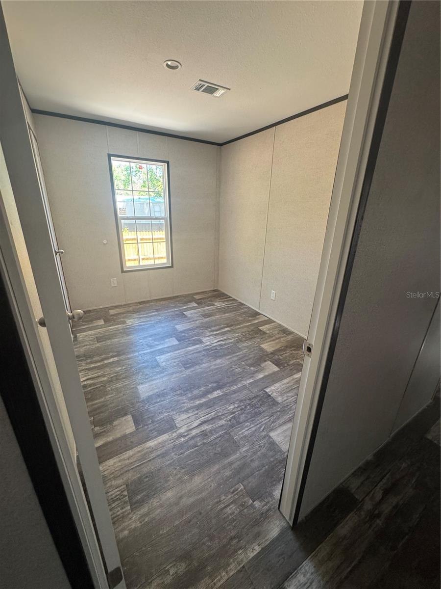 Image 30 of 35 For 8630 82nd Terrace