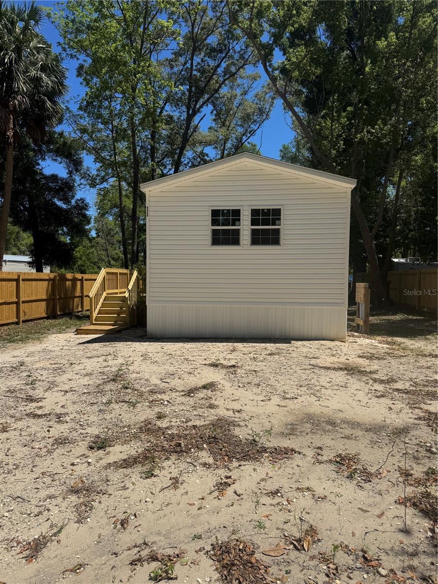 Image 7 of 35 For 8630 82nd Terrace