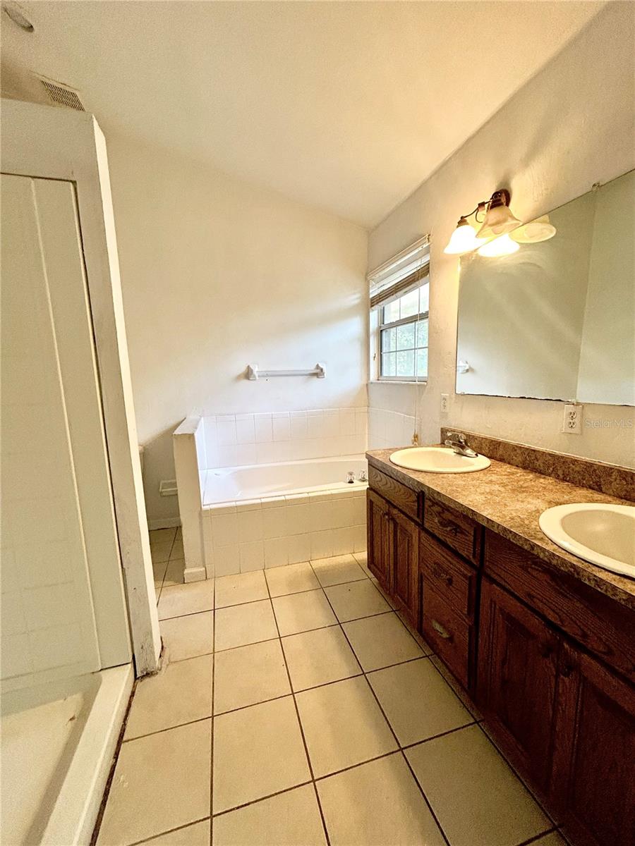 Image 18 of 29 For 25330 Sw 20th Ave