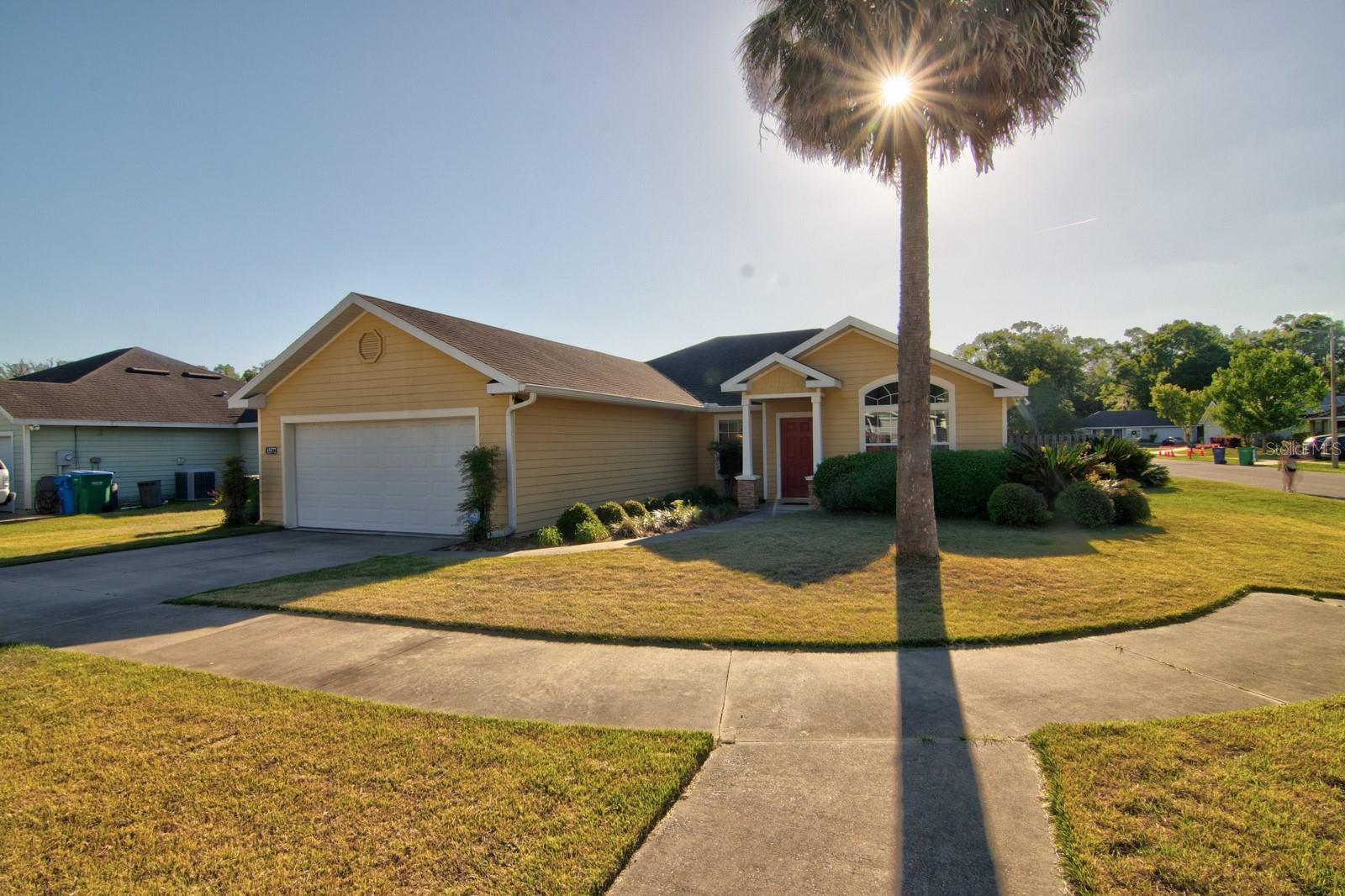 Image 22 of 23 For 15572 136th Terrace
