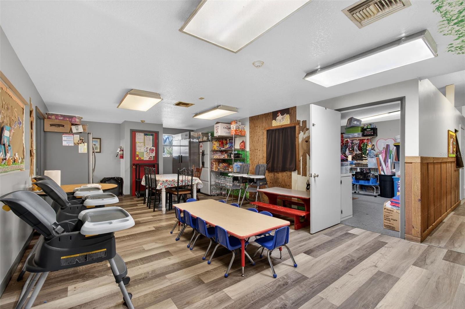 Image 10 of 32 For 951 Hathaway Avenue