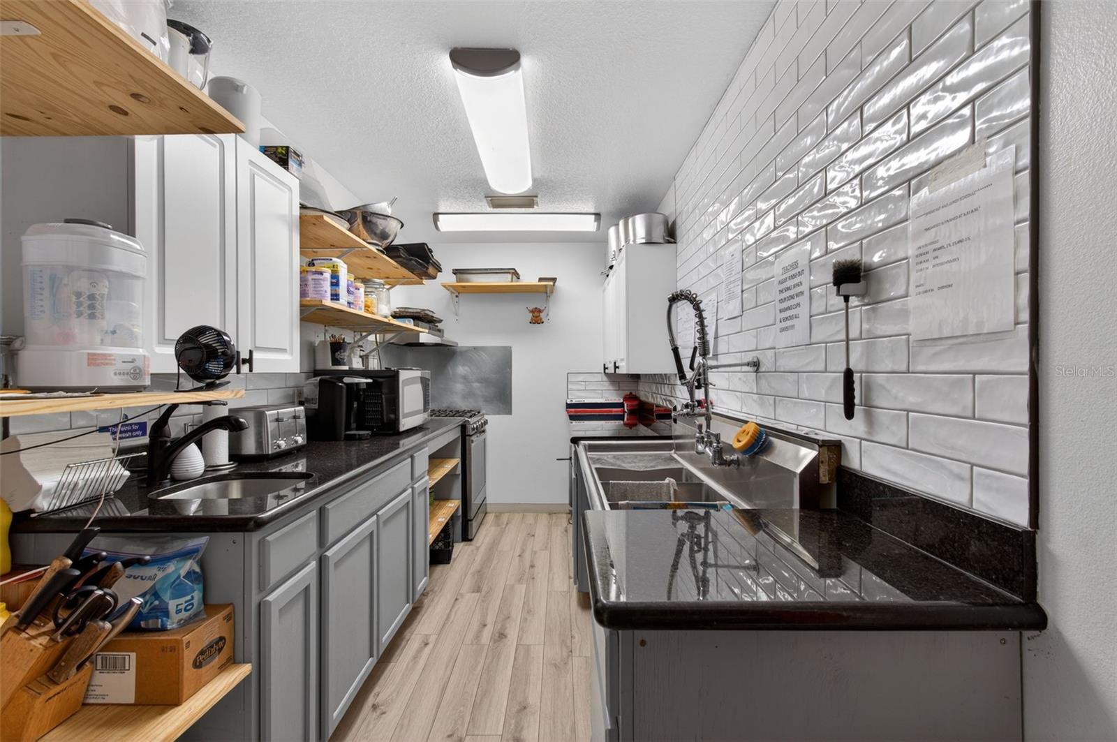 Image 12 of 32 For 951 Hathaway Avenue