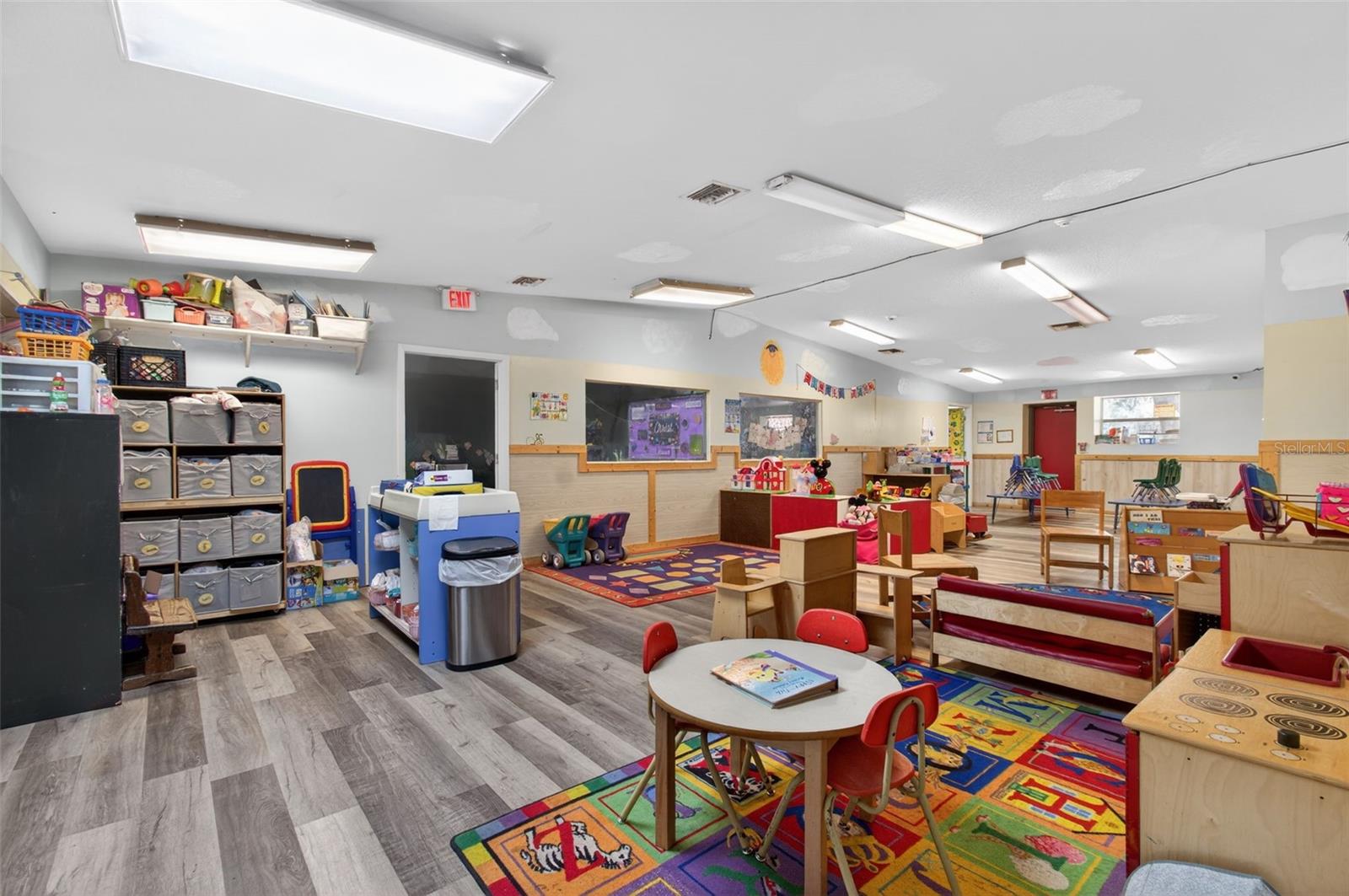 Image 19 of 32 For 951 Hathaway Avenue