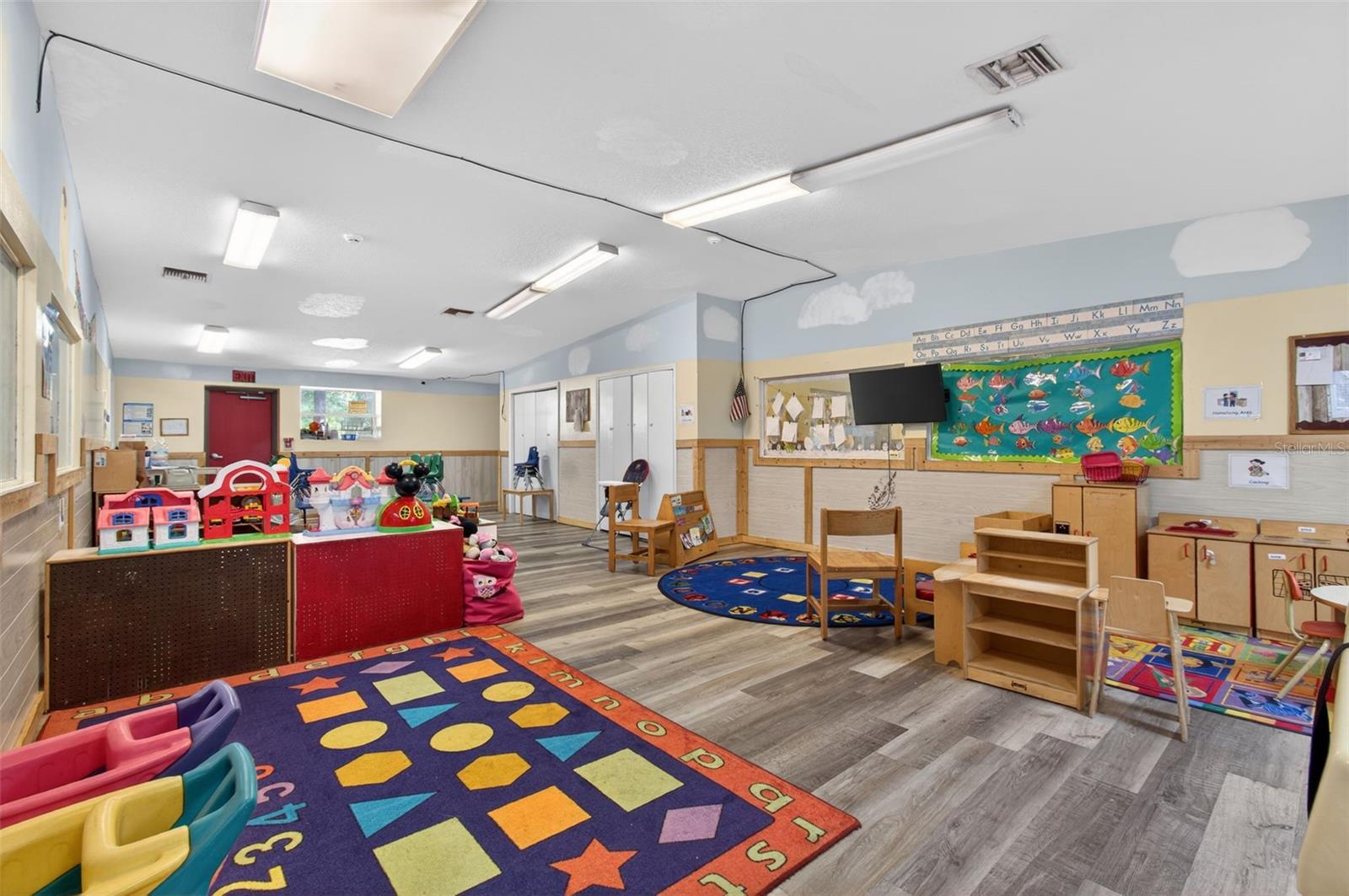 Image 20 of 32 For 951 Hathaway Avenue