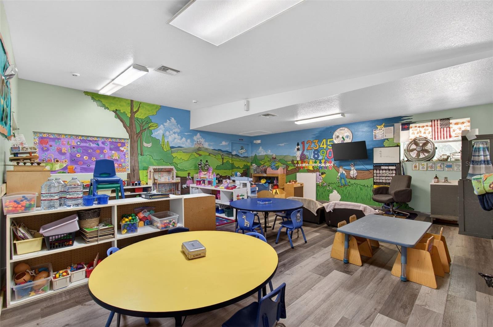 Image 22 of 32 For 951 Hathaway Avenue