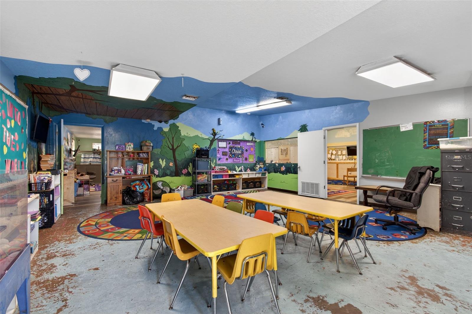 Image 26 of 32 For 951 Hathaway Avenue