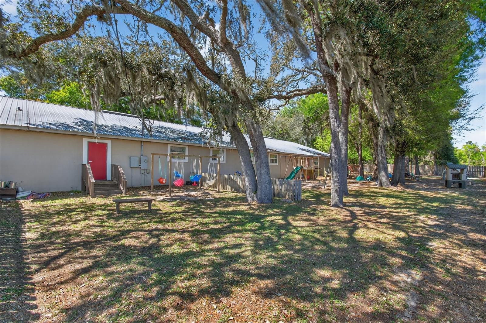 Image 31 of 32 For 951 Hathaway Avenue