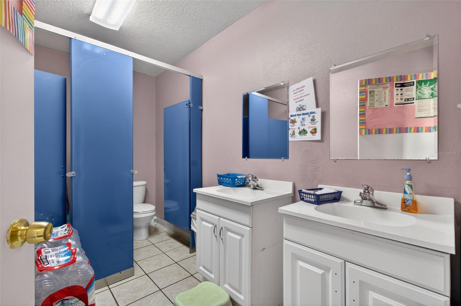 Image 4 of 32 For 951 Hathaway Avenue