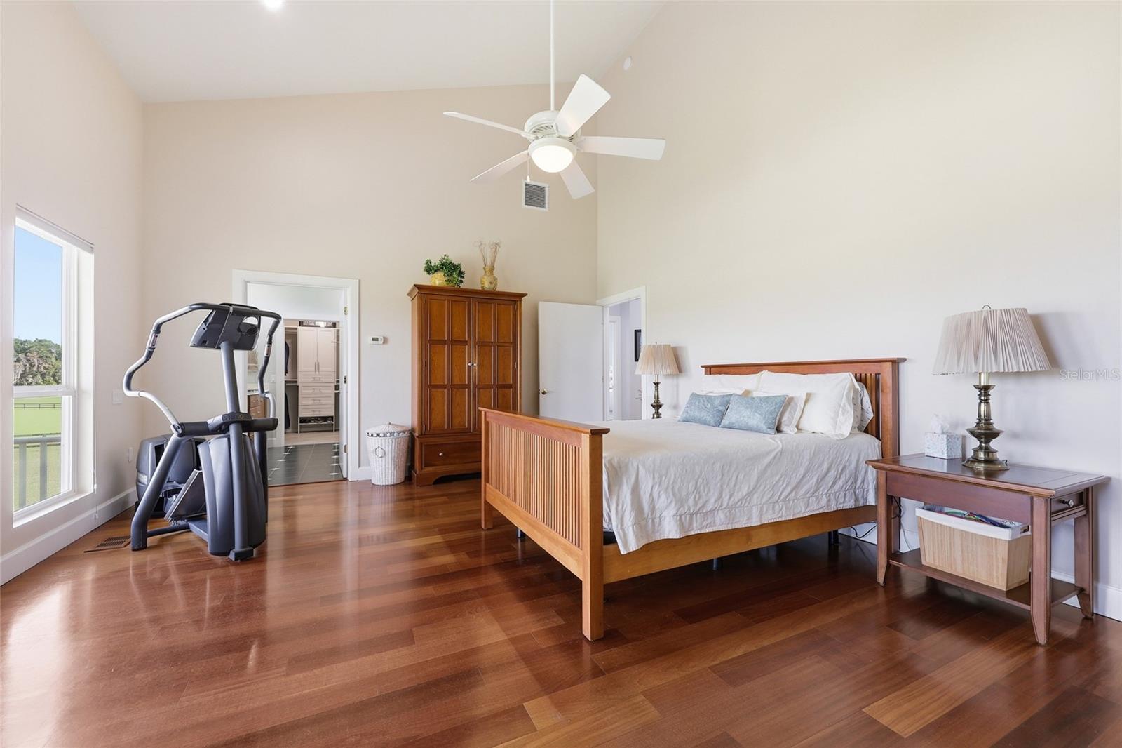 Image 27 of 66 For 1042 Woodland Avenue