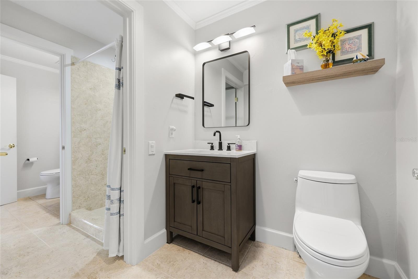 Image 33 of 66 For 1042 Woodland Avenue