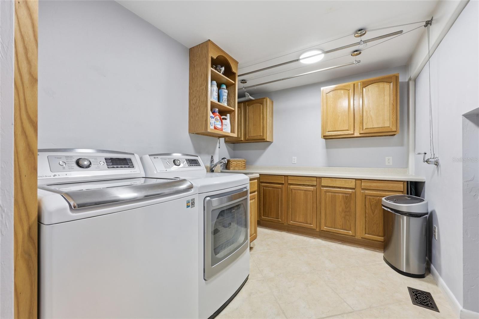 Image 40 of 66 For 1042 Woodland Avenue