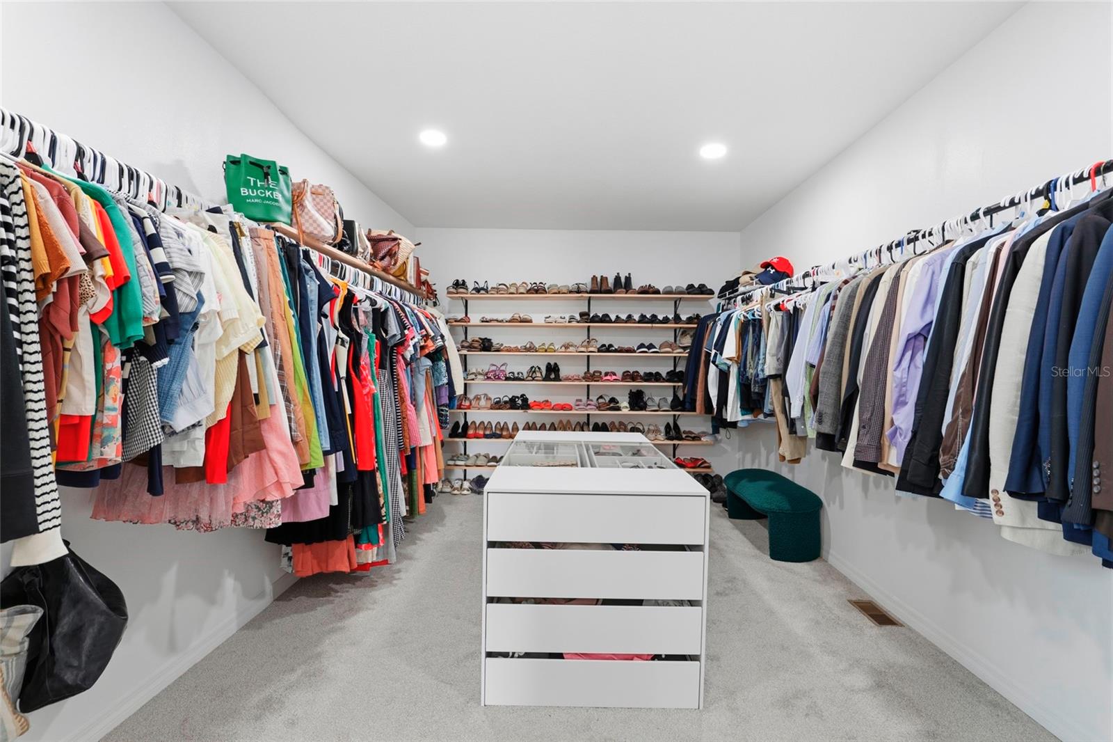 Image 38 of 60 For 952 Galilee Loop