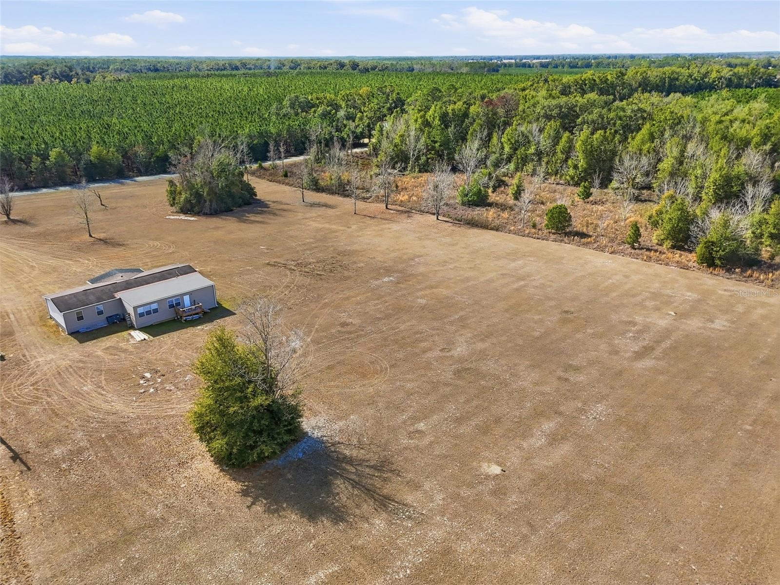 Image 47 of 60 For 952 Galilee Loop