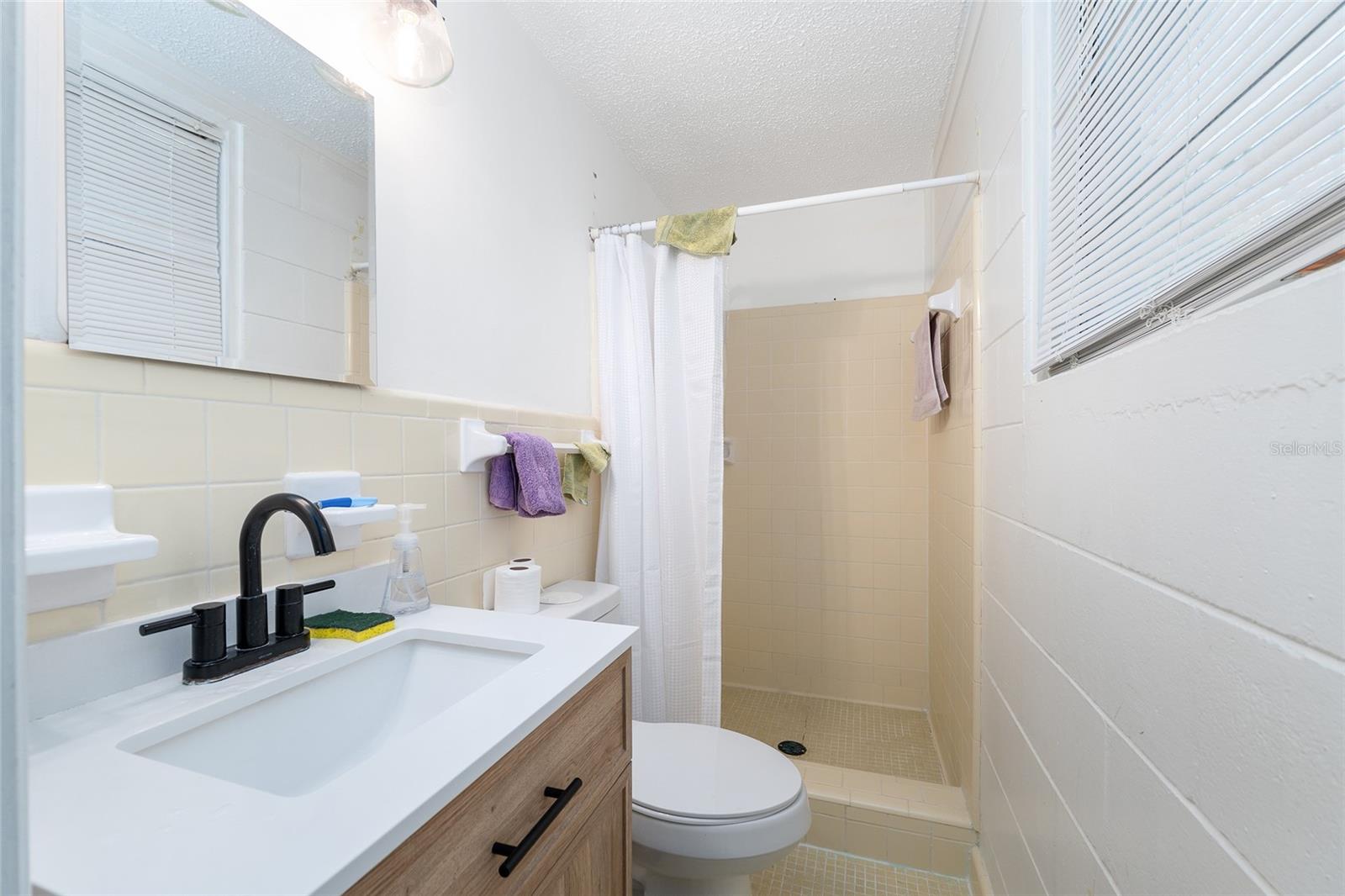 Image 38 of 57 For 505 37th Place