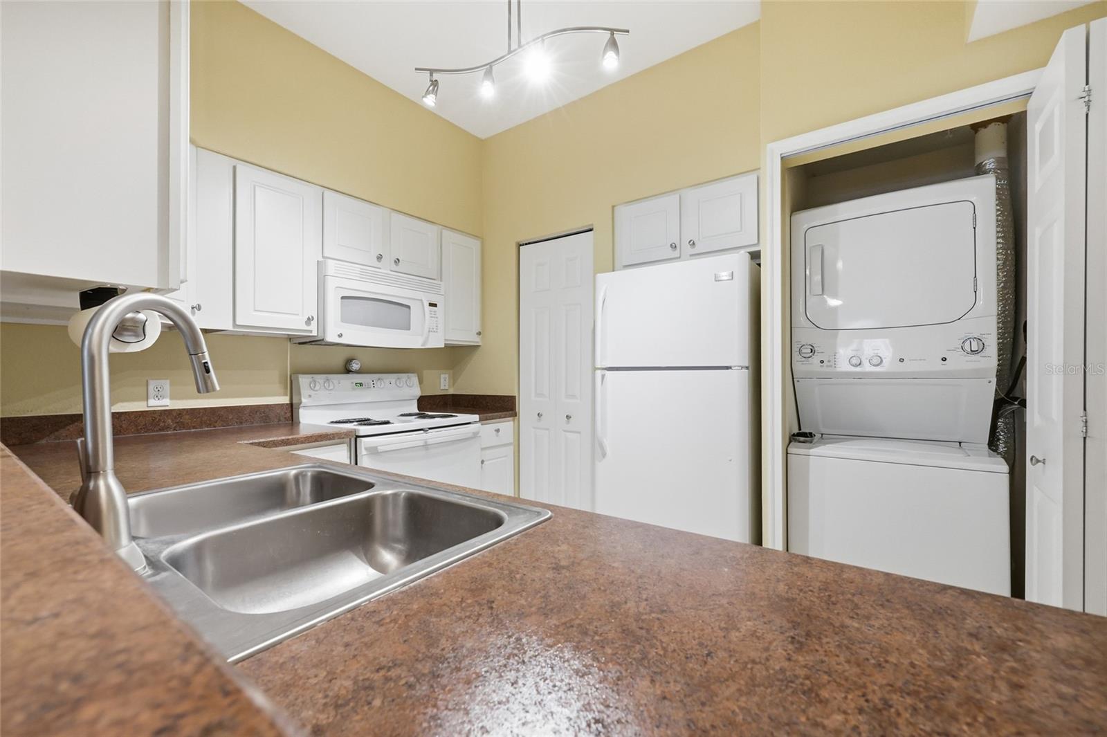 Image 8 of 31 For 9172 52nd Road 103