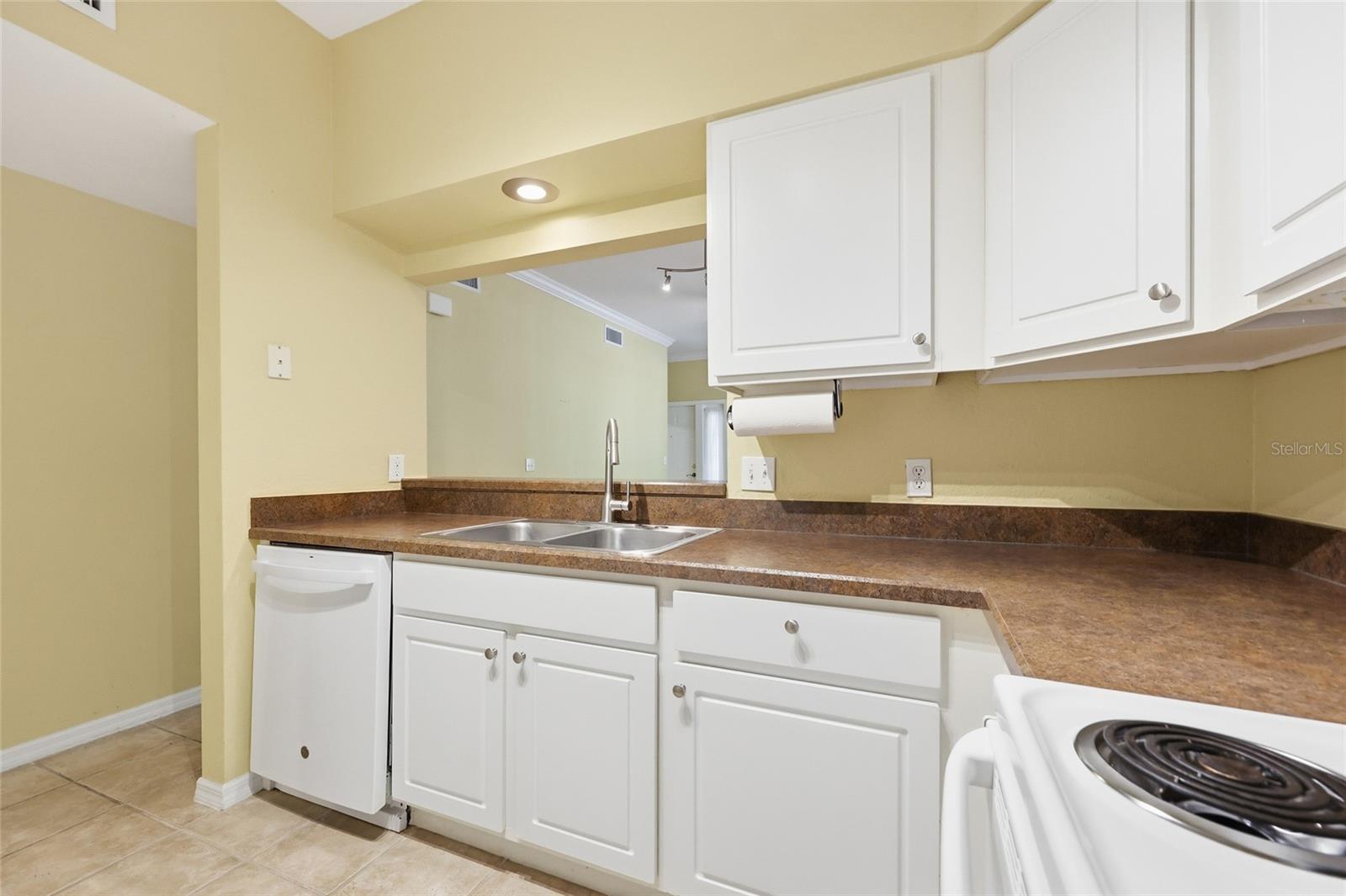 Image 9 of 31 For 9172 52nd Road 103