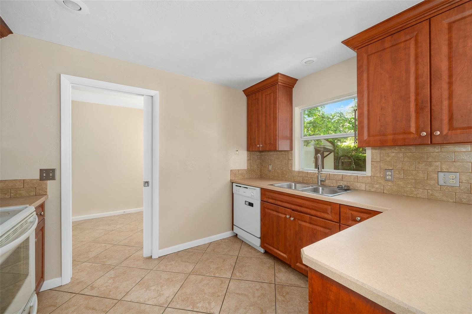 Image 10 of 26 For 26443 3rd Place