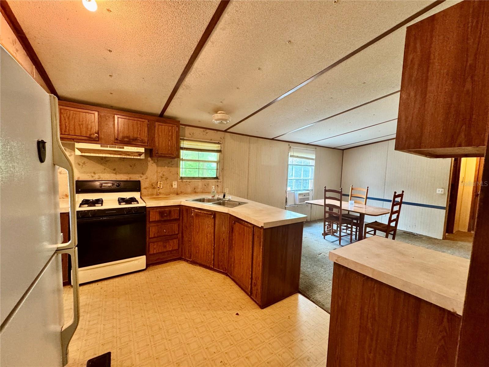 Image 4 of 18 For 1336 191st Terrace