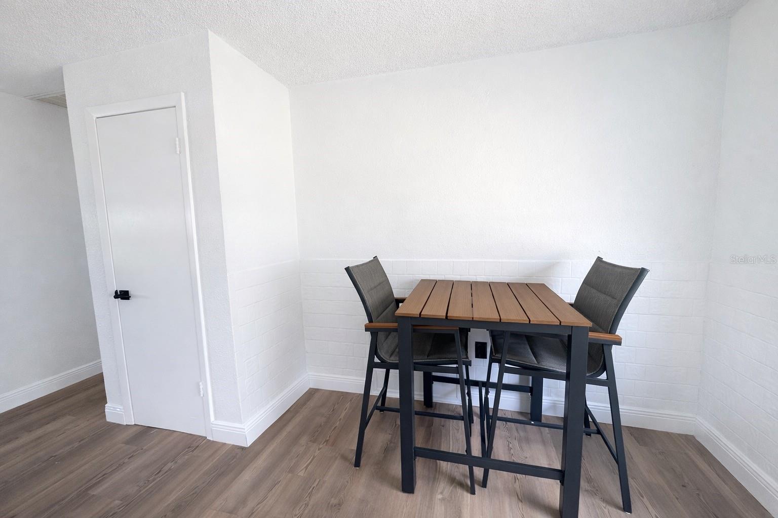 Image 10 of 28 For 1004 Booker Avenue