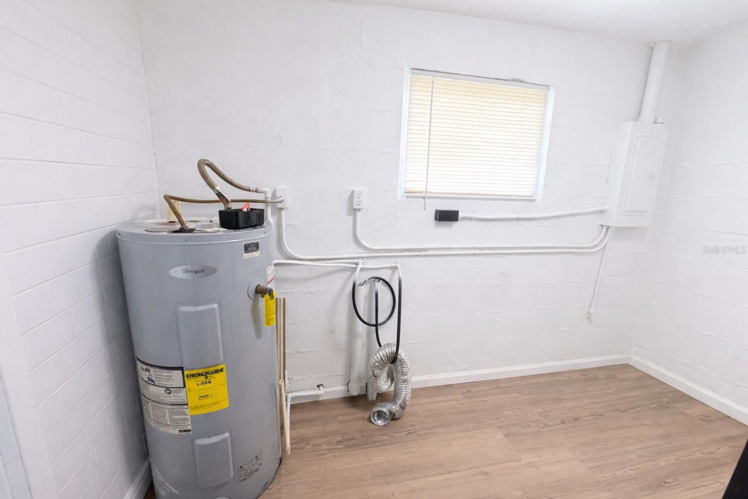 Image 16 of 28 For 1004 Booker Avenue