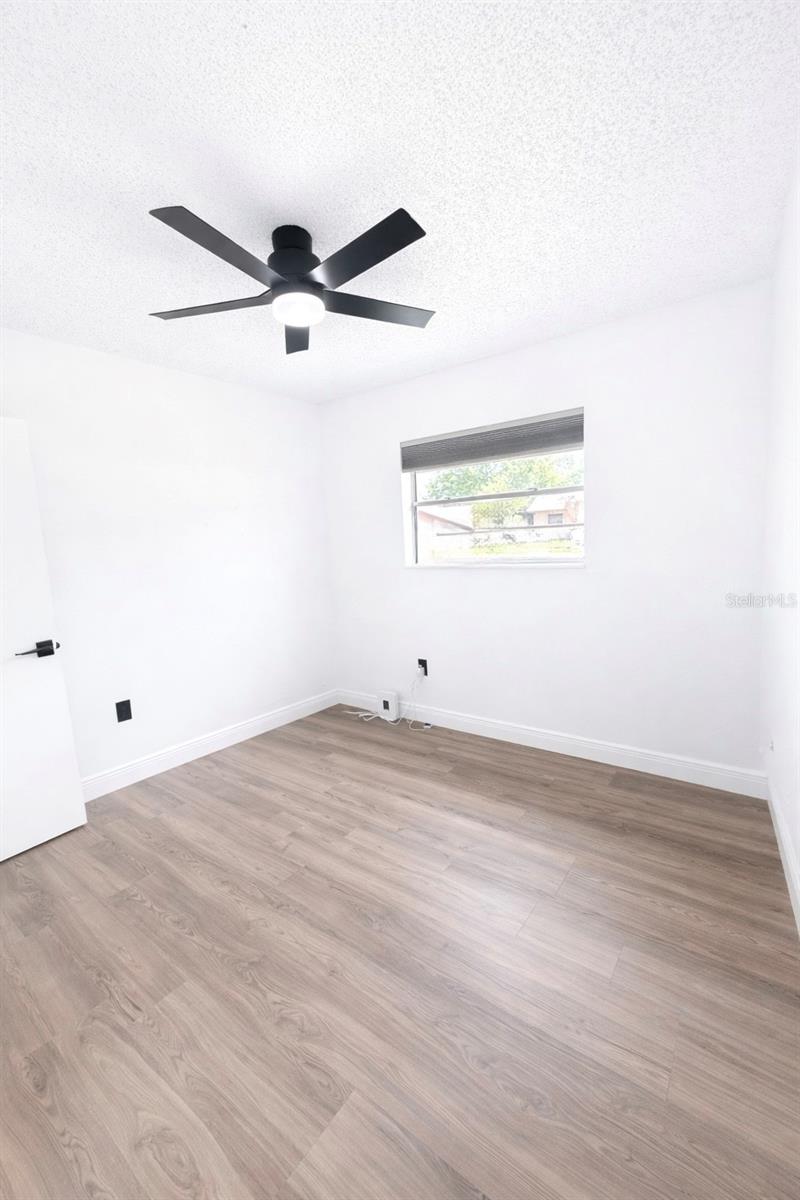 Image 23 of 28 For 1004 Booker Avenue