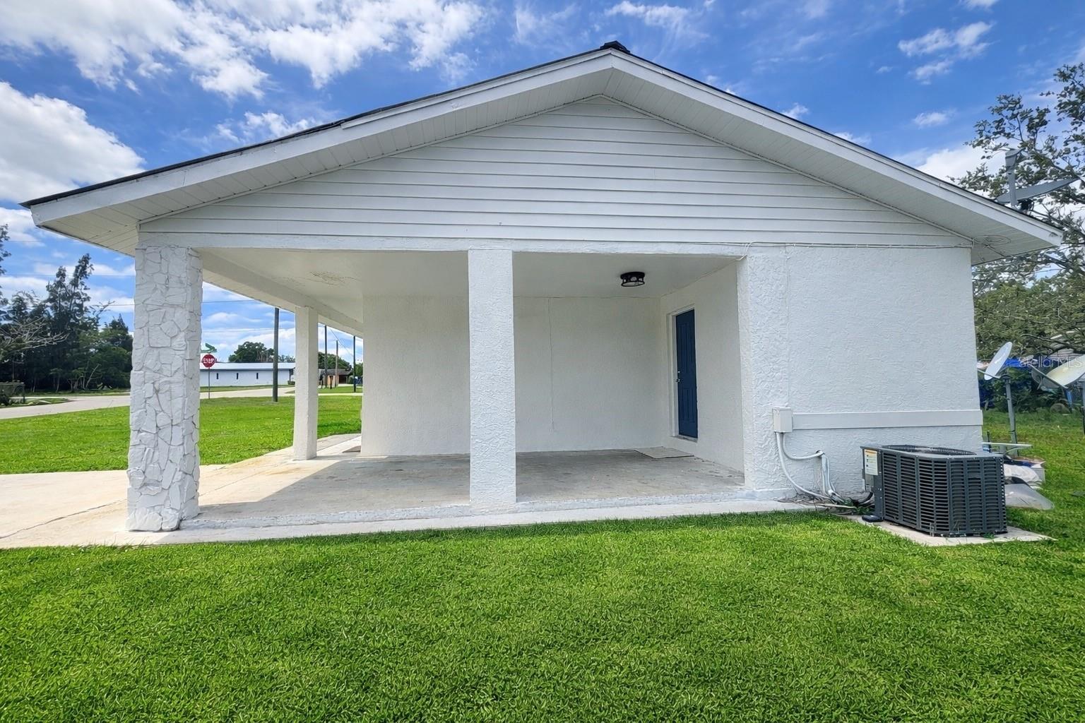 Image 3 of 28 For 1004 Booker Avenue