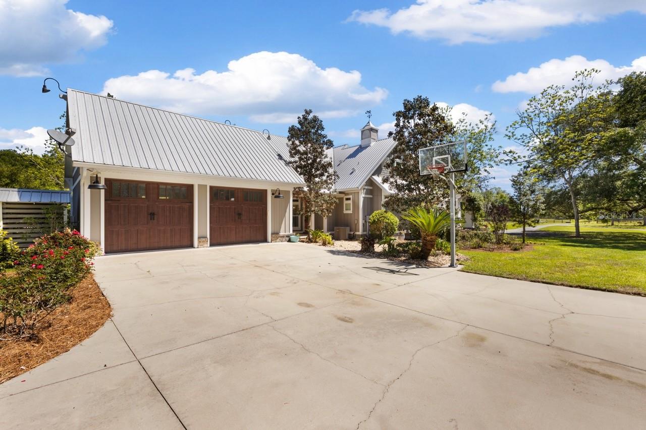 Image 10 of 97 For 4821 53rd Terrace