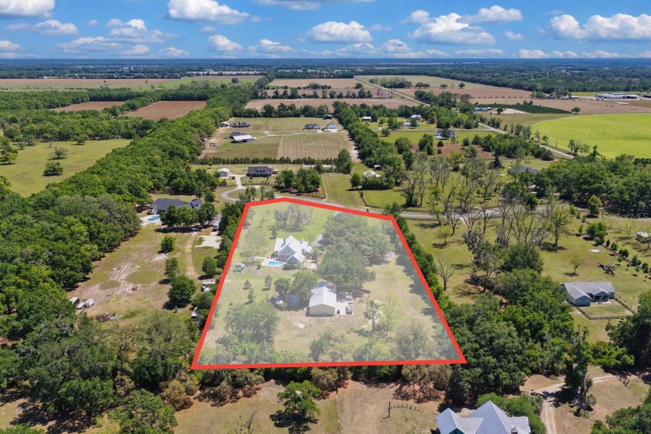 Image 13 of 97 For 4821 53rd Terrace