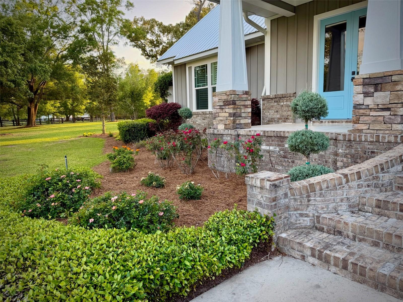 Image 3 of 97 For 4821 53rd Terrace