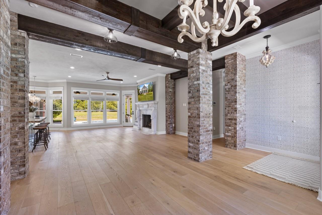 Image 33 of 97 For 4821 53rd Terrace