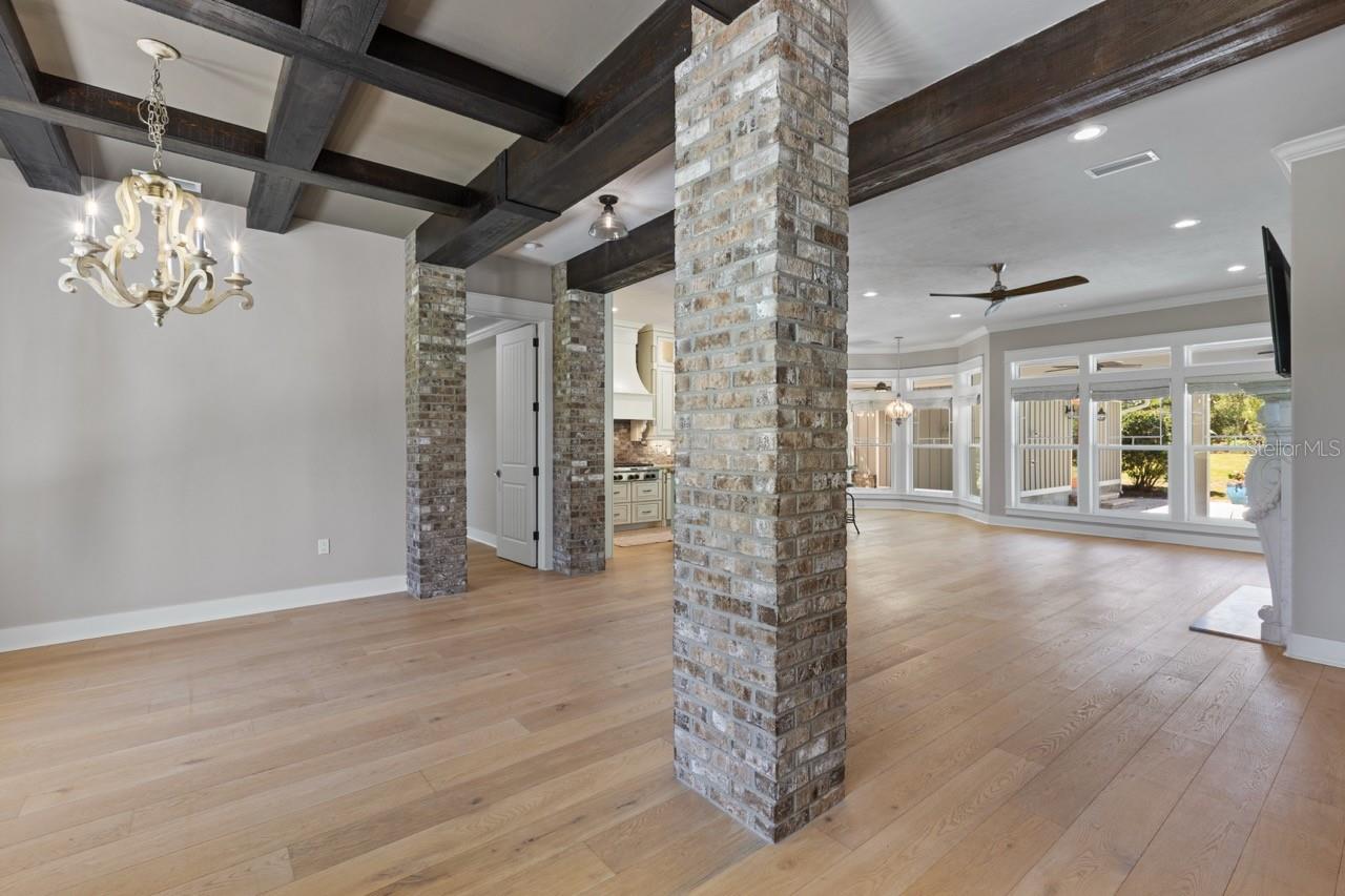 Image 36 of 97 For 4821 53rd Terrace