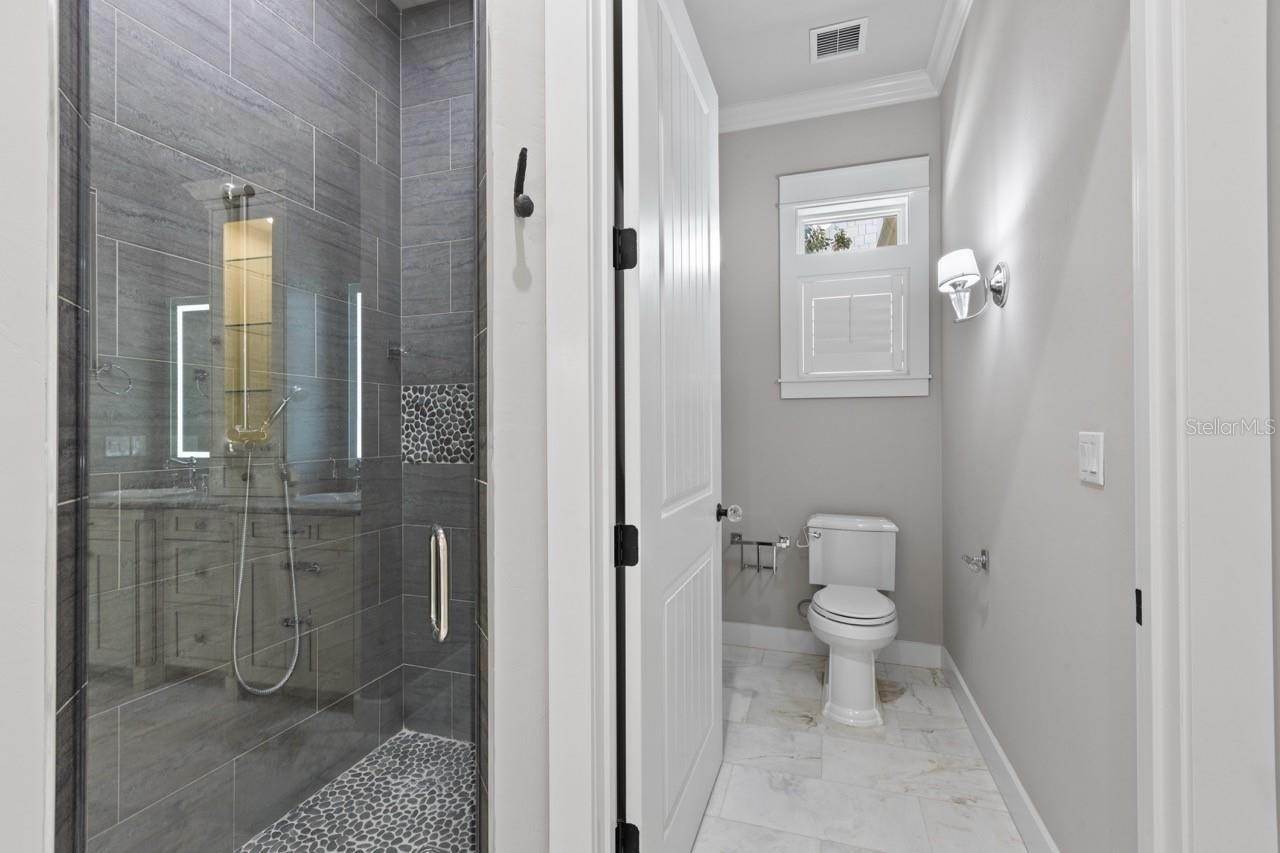 Image 46 of 97 For 4821 53rd Terrace