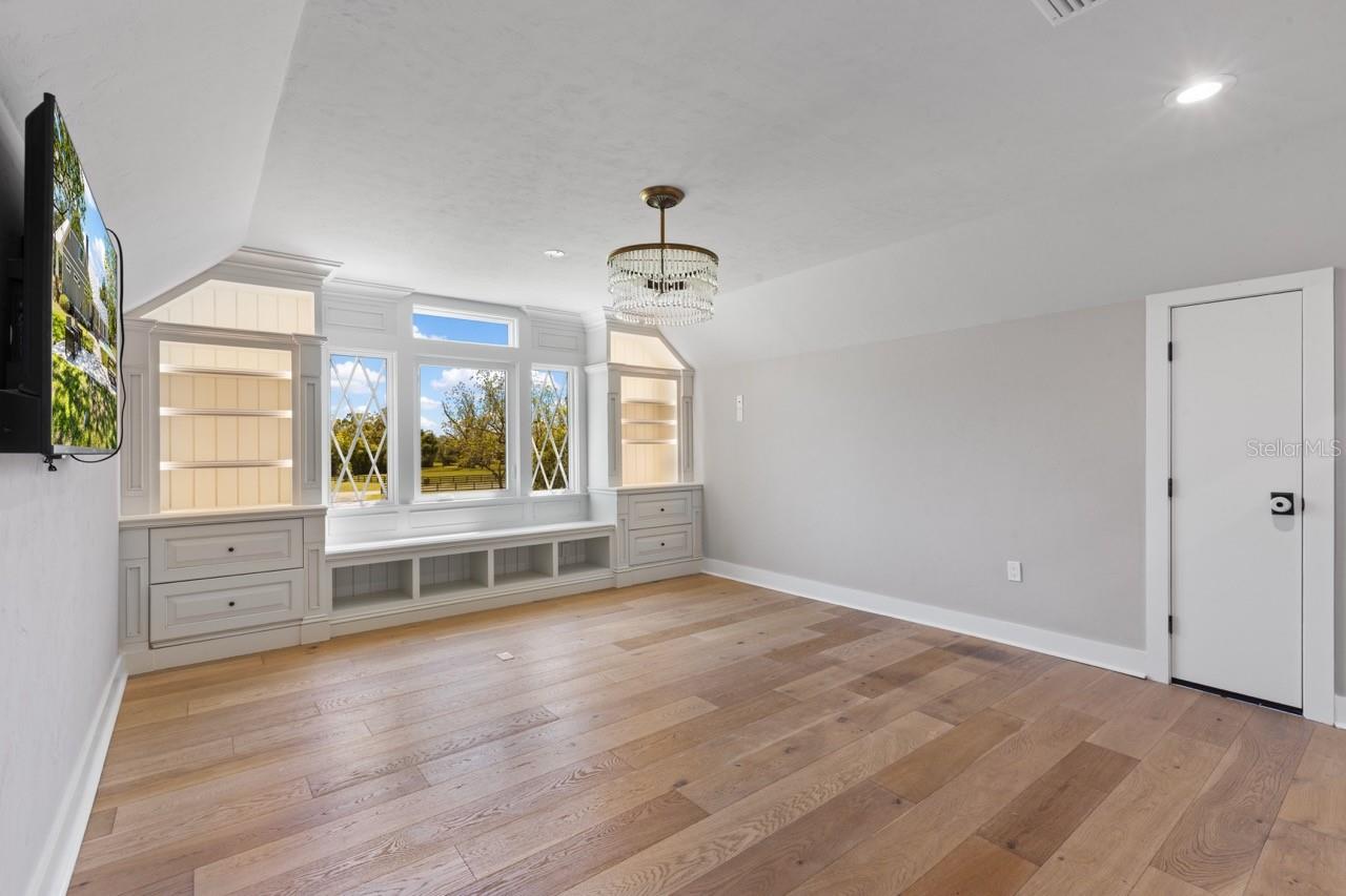 Image 48 of 97 For 4821 53rd Terrace