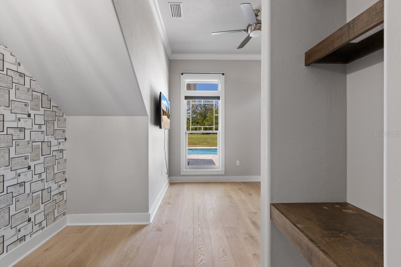 Image 54 of 97 For 4821 53rd Terrace