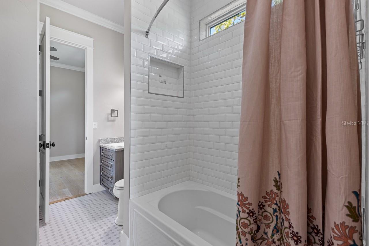 Image 58 of 97 For 4821 53rd Terrace