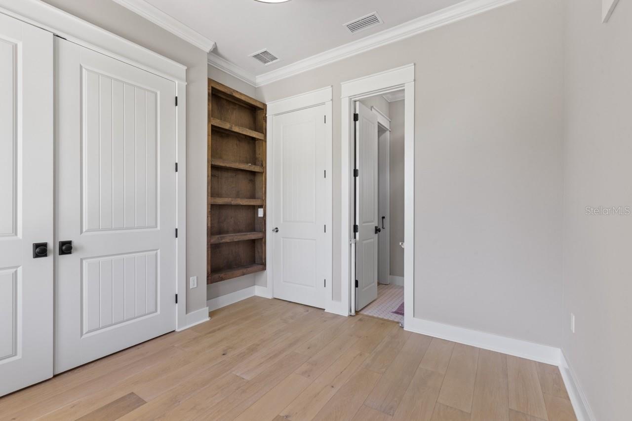 Image 59 of 97 For 4821 53rd Terrace