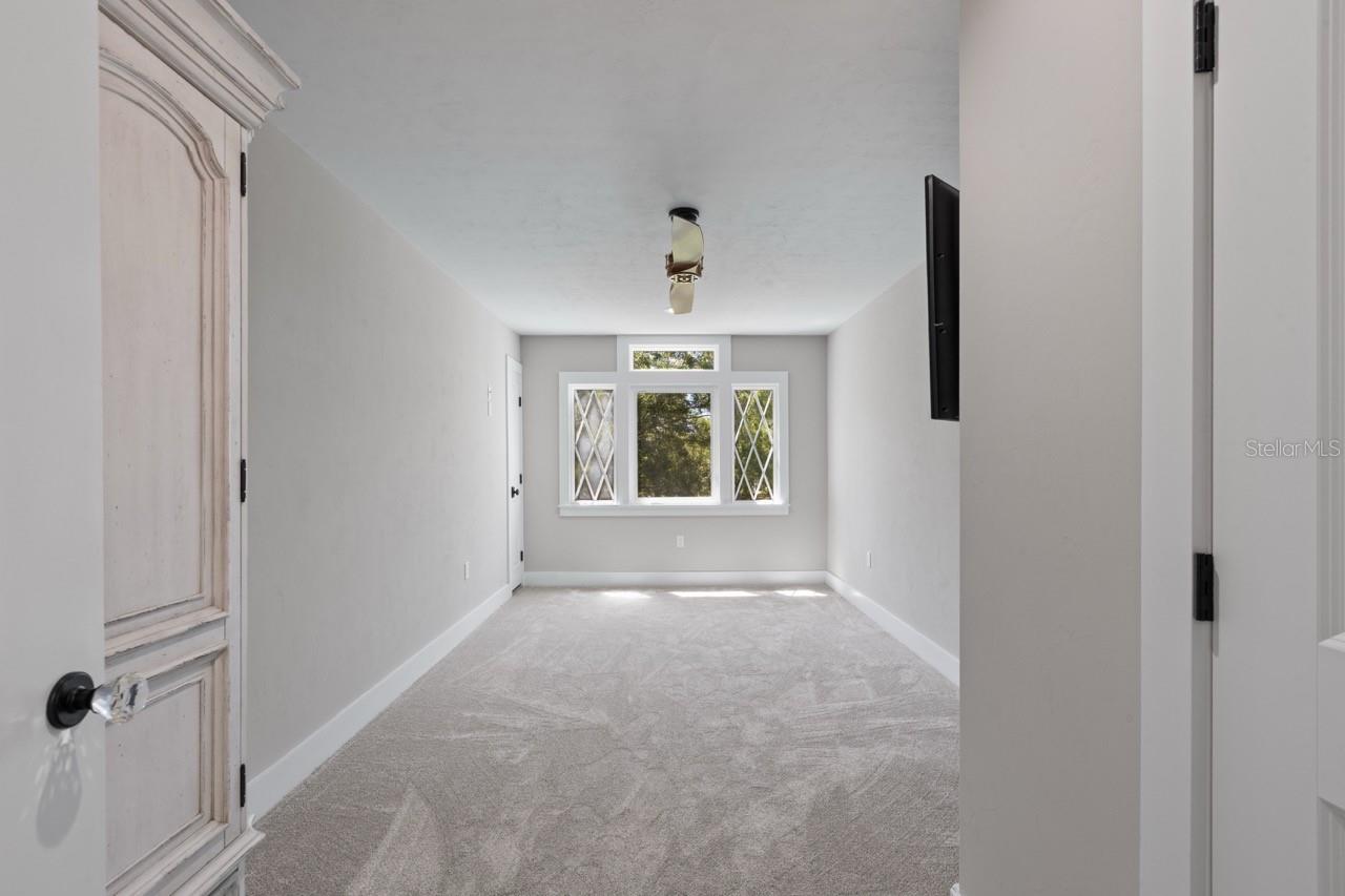 Image 69 of 97 For 4821 53rd Terrace