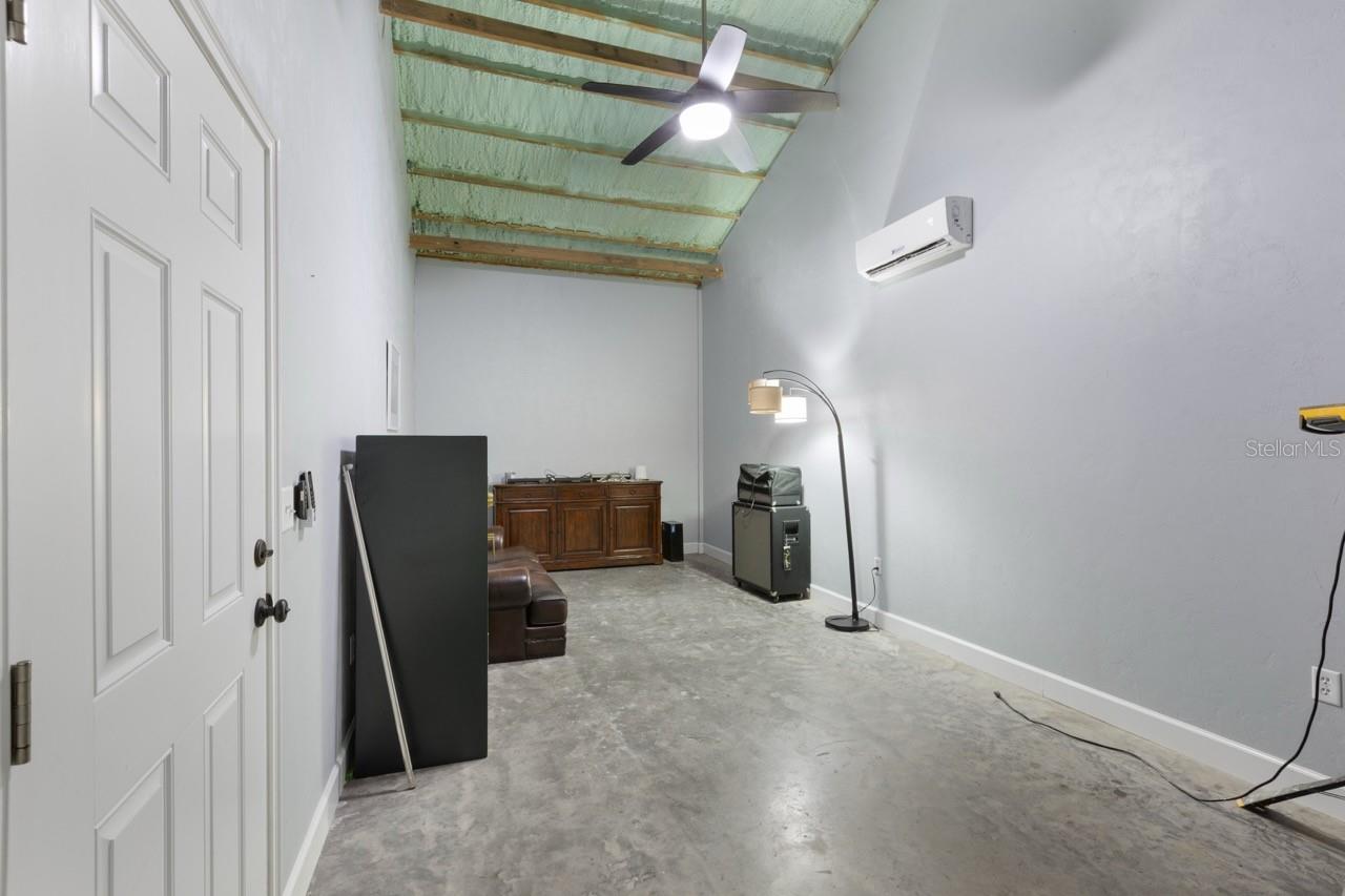 Image 83 of 97 For 4821 53rd Terrace