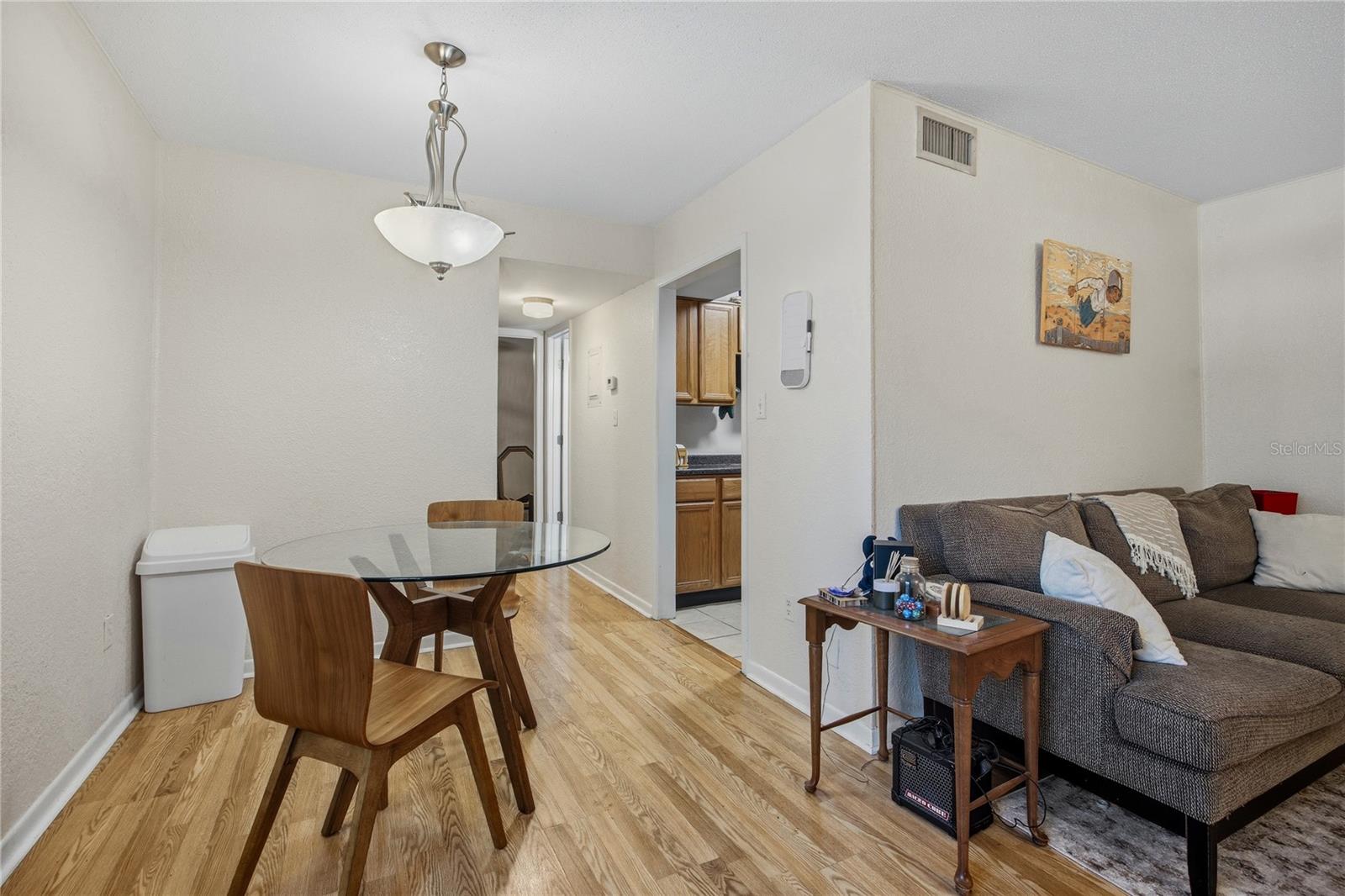 Image 10 of 41 For 507 39th Road 114