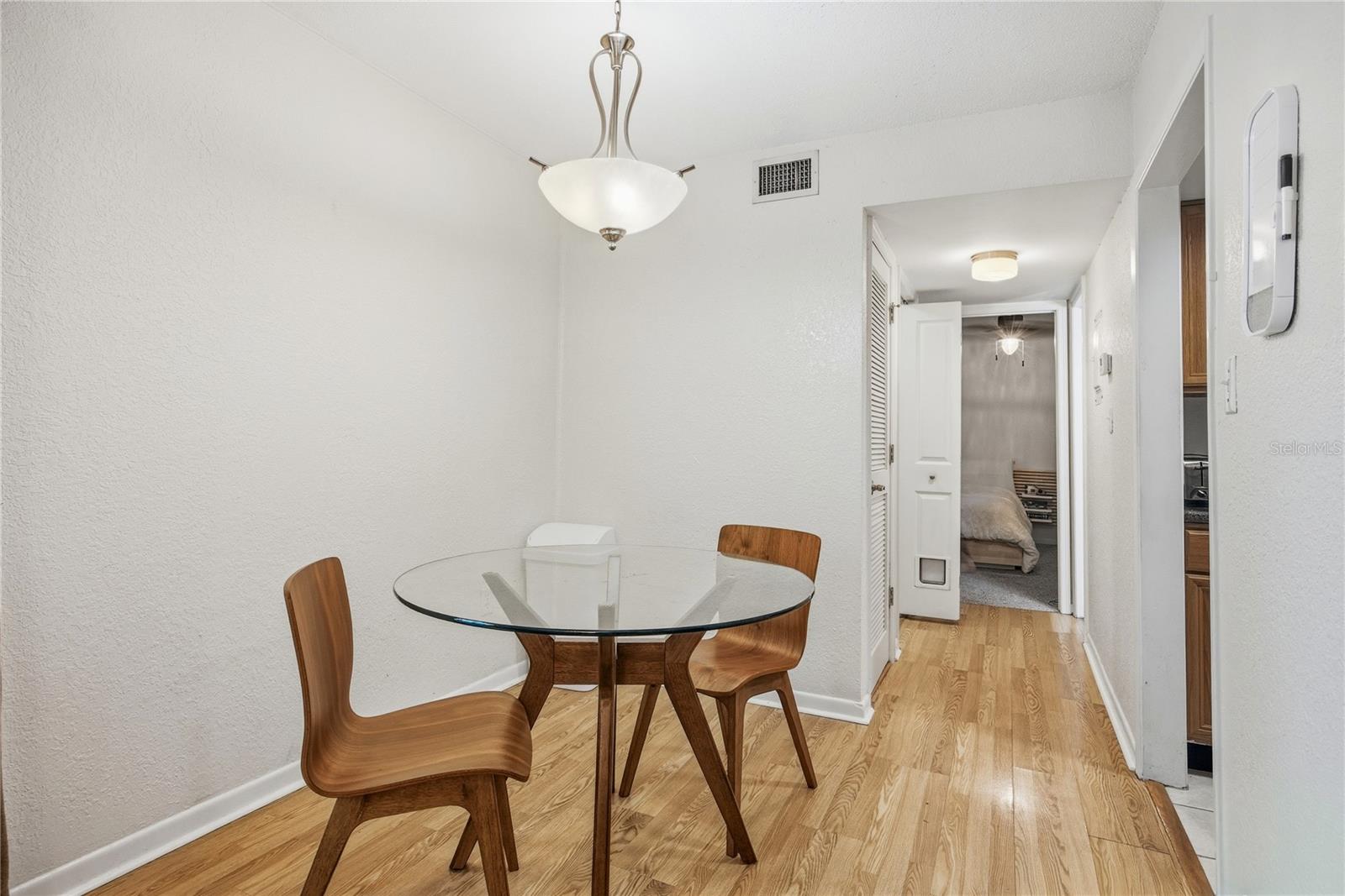 Image 11 of 41 For 507 39th Road 114