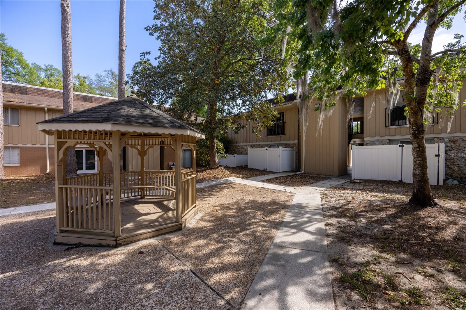 Image 23 of 41 For 507 39th Road 114
