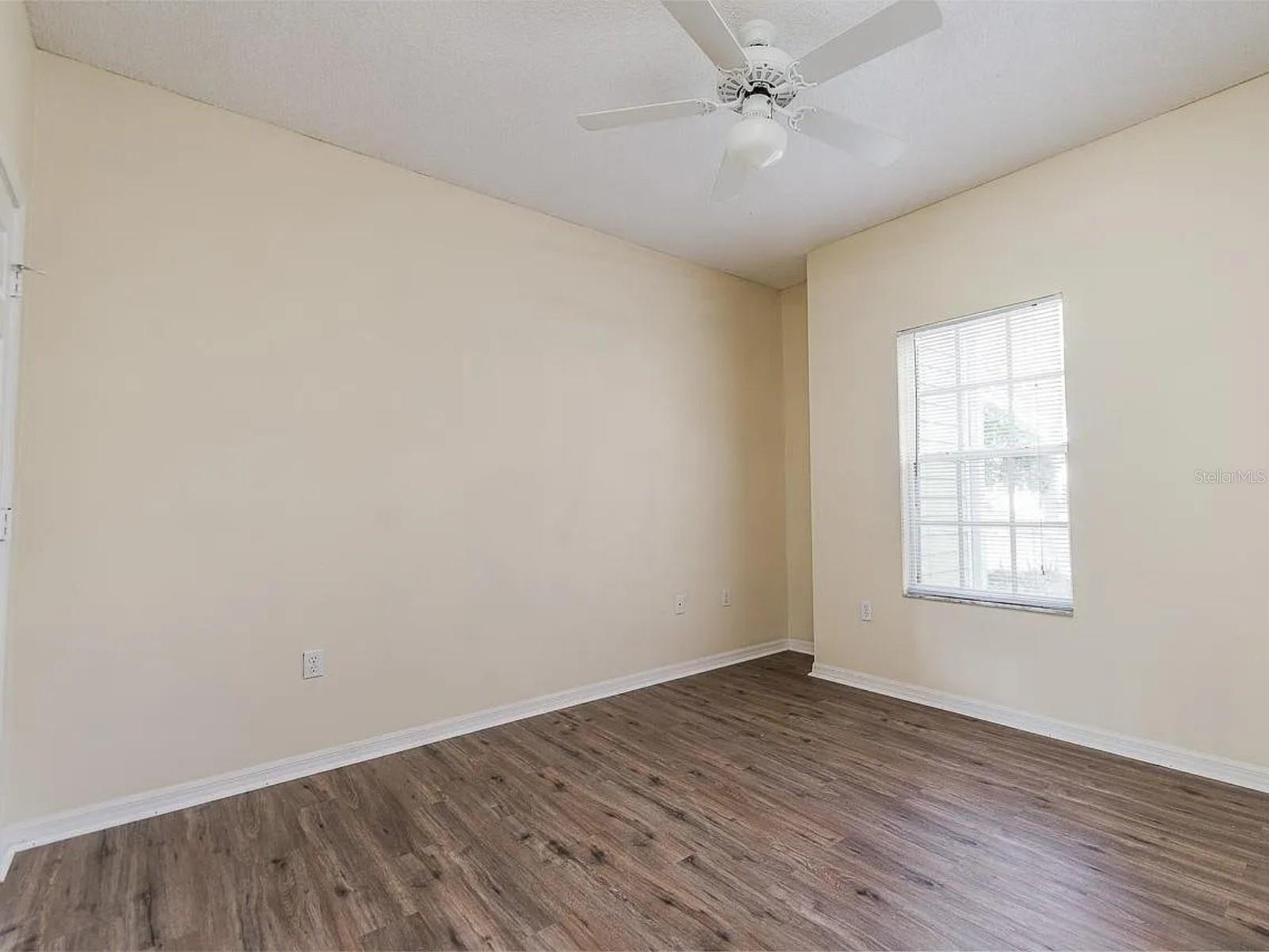 Image 12 of 19 For 10000 52nd Avenue 99